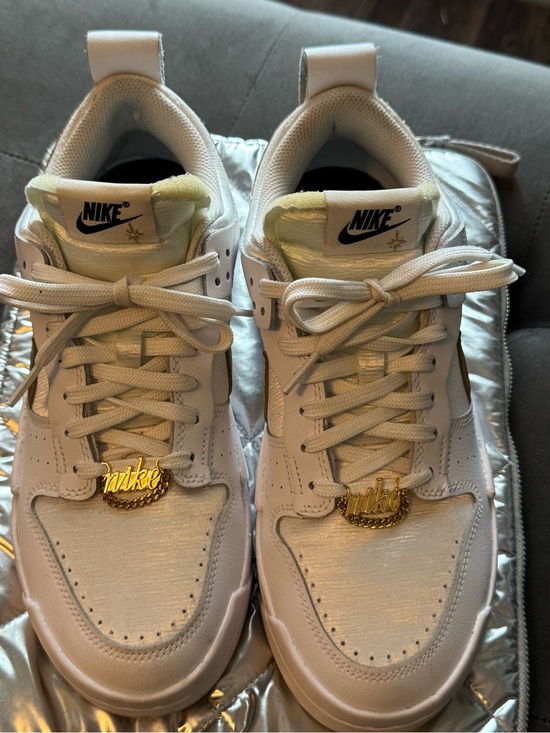 Nike Shoes - Nike White Leather Low-Top Sneakers with Gold Hardware Women’s 9.5